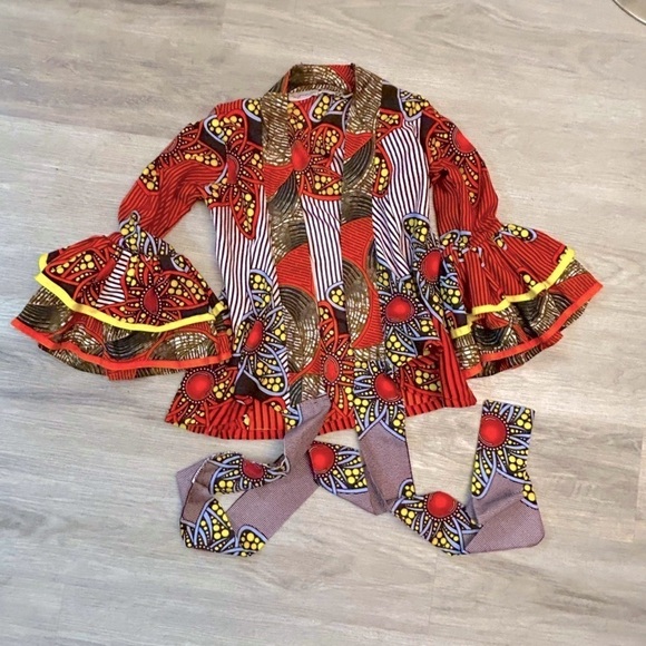 Gorgeous Vintage Boho Multiwear Multicolored Blouse with Ruffle Sleeves. - Picture 4 of 12